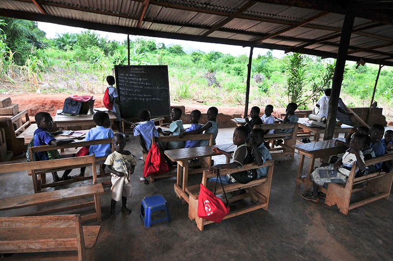 Afrikanske barn i undervisning